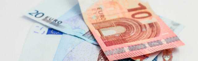 Средњи курс динара за евро данас 117,4045