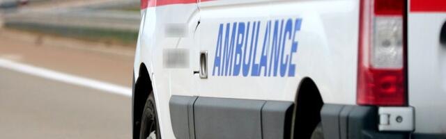 Udes na auto-putu kod Beške: Auto neprepoznatljiv, srča svuda po putu, Hitna dojurila na lice meta