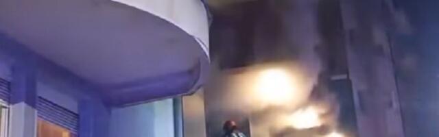 Požar na Zvezdari, povređena jedna osoba (VIDEO)