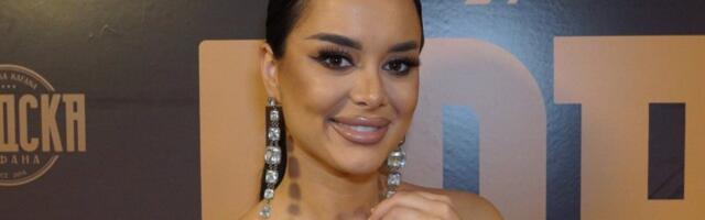 Žena od sultana oplela po Stoji - Koleginica je ponizila, pa usledio haos: "Najradije bi nas uklonila sa lica zemlje"