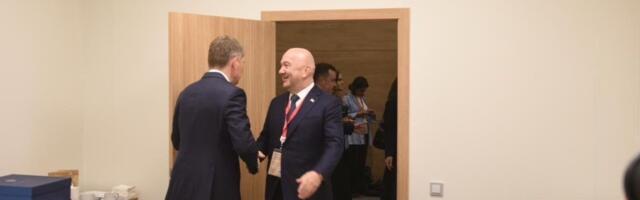 Ministri Popović i Rešetnjikov održali sastanak na Peterburškom međunarodnom ekonomskom forumu