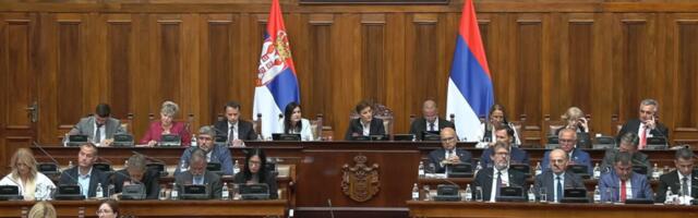 SKUPŠTINA USVOJILA PAKET ZAKONA: Nafta, gas, akcize, porezi i stanovi za mlade!