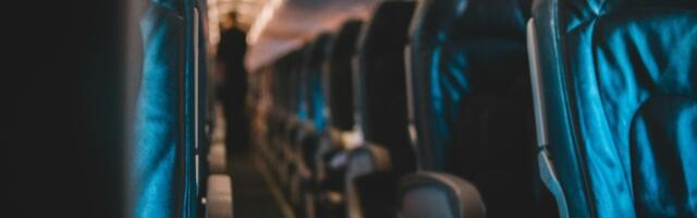 Zašto su sedišta u avionima najčešće plave boje? Psihologija, praksa i marketing na 10.000 metara visine