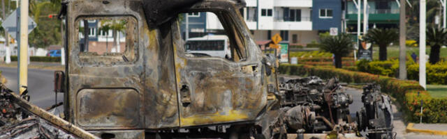 Мексико: спаљена возила и десетине мртвих након убиства вође картела