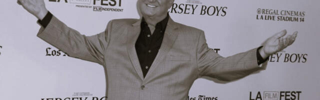 Амерички кантаутор Нил Седака преминуо