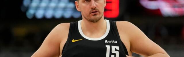 Srami se! Vembanjama udario Jokića u glavu, Srbin krvario (VIDEO)