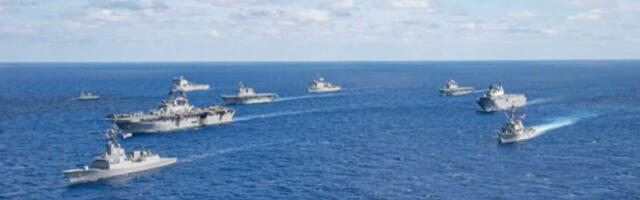 Америка пресрела ирански теретни брод у Ормузу