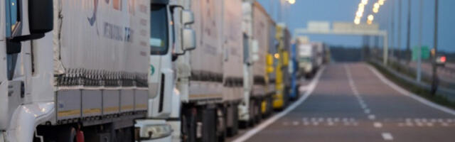 Без задржавања на ауто-путевима, гужве само за теретна возила на појединим прелазима