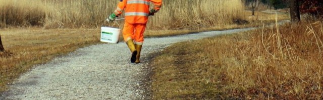 NJEGA JE NEKO OPASNO IZNERVIRAO! Mora da kao mali nije pevao "Hoću majko hoću u gradsku ćistoću"!
