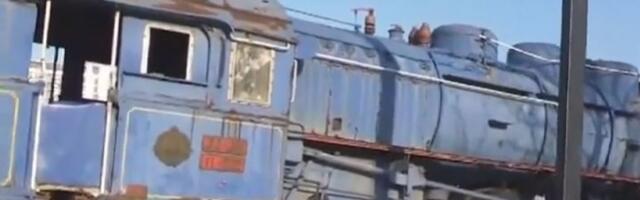 Čuvenu lokomotivu Plavog voza jede rđa i korozija