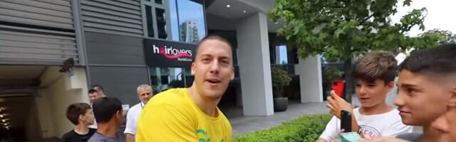 Baka Prasetove palačinke u obliku penisa za Čačane