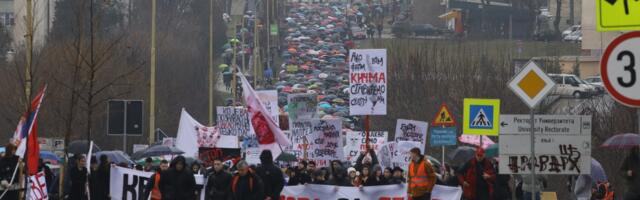 U protestnoj šetnji u Kragujevcu učestvovalo 5.500-6.000 ljudi