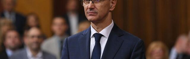 "Vlada Srbije ne postoji, zašto Macut prima platu"