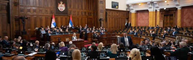 UVODE SE UDŽBENICI OD NACIONALNOG ZNAČAJA! Poslanici usvojili izmene zakona, knjige za ovih 8 predmeta su stub nacionalne bezbednosti!