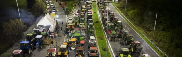 Грчки пољопривредници не одустају од протеста током божићних празника