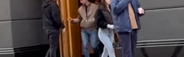 DVA POZNATA FRAJERA NAPUSTILA ZGRADU MILICE TODOROVIĆ! Šok-paparaco nakon SKANDALA sa oženjenim ocem deteta: UHVAĆENI NA DELU! (VIDEO)