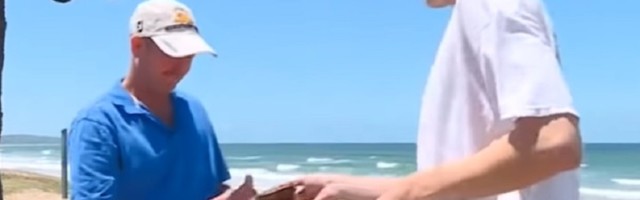 Pronašao novčanik koji je izgubio pre 26 GODINA na plaži