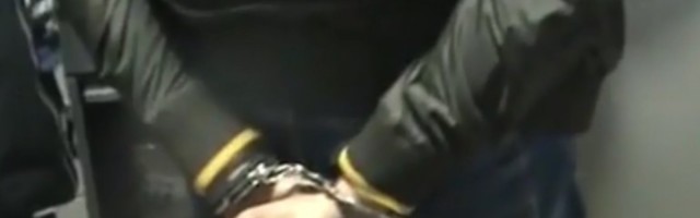 UHAPŠEN MANIJAK U BEOGRADU: Namerno prešao u suprotnu traku da bi udario čoveka! KAKVA JE OVO MRŽNJA?!