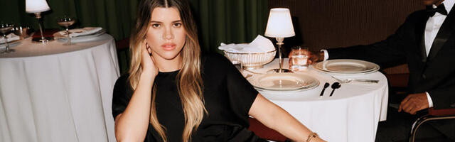 Tommy Hilfiger predstavlja prazničnu kampanju, a ikona stila Sofia Richie Grainge i glumac Damson Idris su u glavnim ulogama