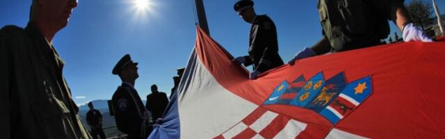SRAMAN POTEZ ZAGREBA! Smetaju im i srpski grobovi - Usvojili zakon o uklanjanju srpskih spomenika