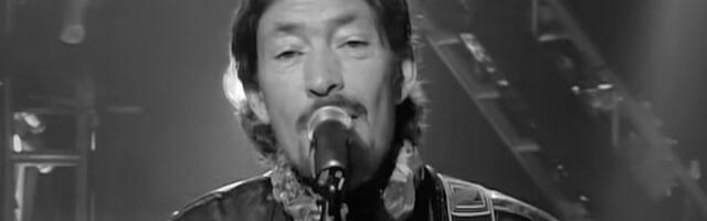 Preminuo pevač Kris Rija