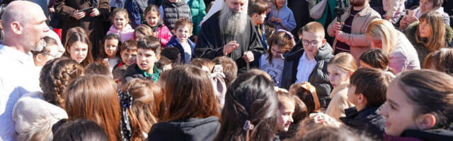 “NE POSTOJI NIJEDNA DRUGA KRIZA OSIM DUHOVNE”: Patrijarh na liturgiji u Novom Beogradu poručio da nema ni ekonomske, ni političke, ni socijalne nestabilnosti