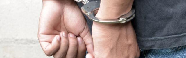 Uhapšen 23-godišnji Čačanin, policija u njegovom stanu pronašla više od kilogram kanabisa