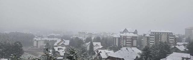 UMESTO ROŠTILJANJA, URANAK SA LOPATOM ZA SNEG! Pogledajte kako su se zabeleli Zlatibor i Kopaonik, a sutra je maj! (FOTO)
