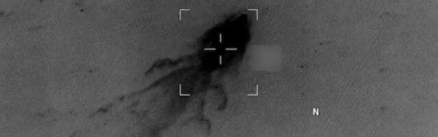 AMERIKANCI GA RAZNELI ZA TREPTAJ OKA, IMA MRTVIH! Obalska straža u akciji spasavanja preživelog na Pacifiku (VIDEO)