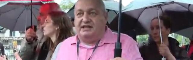 Policija mu ZAVRTALA RUKU  na protestu kod Sajma: Napadnut narodni poslanik Srđan Milivojević