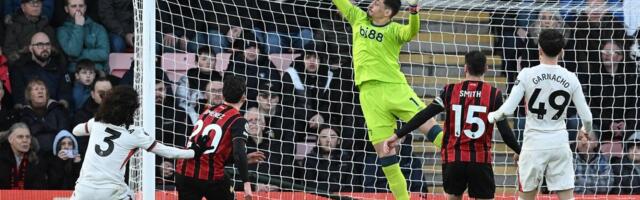 Četiri odbrane Petrovića u remiju protiv bivšeg kluba - Milenkovićev autogol u porazu Foresta (Foto)