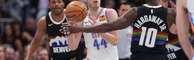 Jokić gledao sjajnu partiju Topića: Dabl-dabl učinak plejmejkera Oklahome u Denveru (VIDEO)