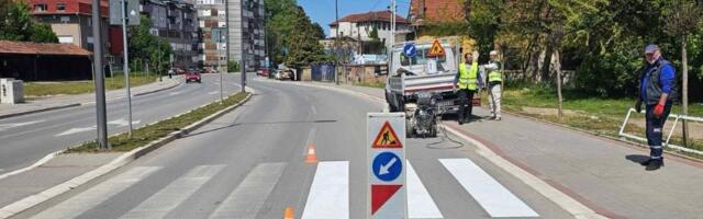Počelo obeležavanje horizontalne signalizacije na čačanskim ulicama