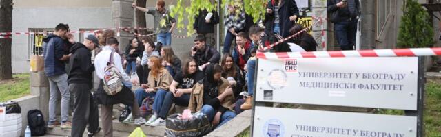 Narod postavio ključno pitanje: Ko finansira blokadersku kampanju? Da nije Žaklinin deda?