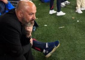 NIKAD VIĐEN SNIMAK DEJANA STANKOVIĆA NAKON OSVAJANJA KUPA! Pogledajte njegovu prvu reakciju posle pobede, emocije pršte na sve strane, ovo se nije videlo na TV!