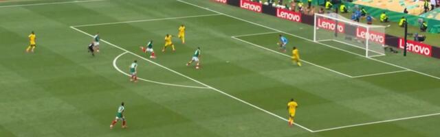 Pogledajte prvi gol na Mundijalu i ludnicu u Meksiku: Neverovatna greška i "suknjica" za golmana Južne Afrike!