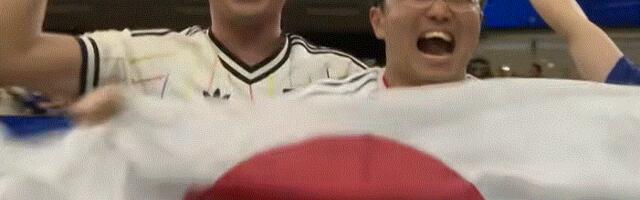 Svet im se divi: Japanski navijači održali lekciju iz kulture (VIDEO)