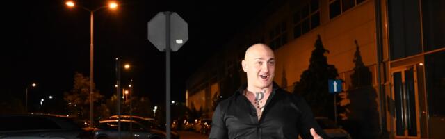 Naručio školjke, a oni mu doneli podbradak! Desingerica se zbunio u restoranu: "Jesam li ja jedini zaostao ovde?!"