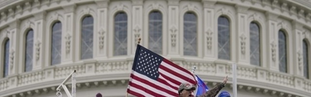 "Suspendovaćemo politička delovanja na mreži"