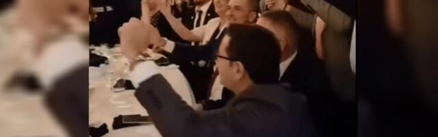 Politički sukob samo predstava: SDA i SDP pred biračima neprijatelji, u praksi saveznici (VIDEO)