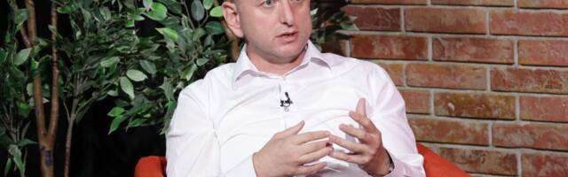 Ko je bacio suzavac? Milan Knežević ima odgovor na pitanje koje trese Crnu Goru
