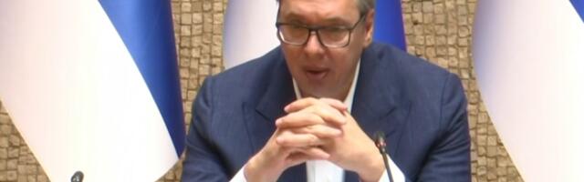 Sve je zasnovano na lažima! Predsednik Vučić oštro osudio plasiranje informacija o broju ljudi na Slaviji...