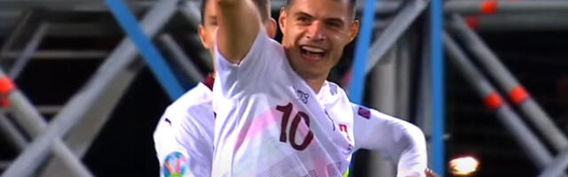 Dokle, bre, više?! Džaka ponovo pokazao dvoglavog orla, albanski provokator ne staje (VIDEO)