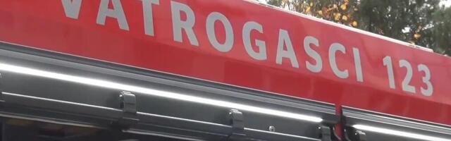POŽAR KOD TREBINJA SE PRIBLIŽIO KUĆAMA! Vatra na 150 metara od sela: Vatrogasci i meštani u borbi sa stihijom (FOTO)