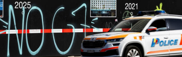 Француска полиција пронашла око 165 килограма кокаина у клима уређају камиона