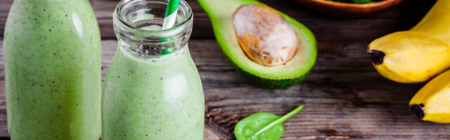 Smoothie sa avokadom i zelenim čajem za jak imuni sistem