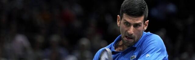 NOVAK SE MUČIO, PA EKSPLODIRAO! Đoković ELIMINISAO Rusa i izborio četvrtfinale Pariza! (VIDEO)