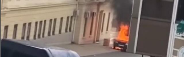 Izgoreo automobil u centru Beograda (VIDEO)