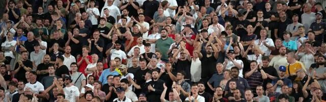Engleski navijači obilazili stadione po Beogradu, a za jedan su rekli da je bizaran (FOTO)