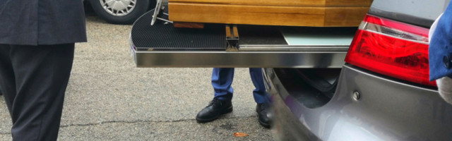 Nezapamćen slučaj u Prokuplju, dva puta morali da odlažu sahranu!